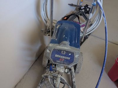 Graco Magnum X7 paint sprayer