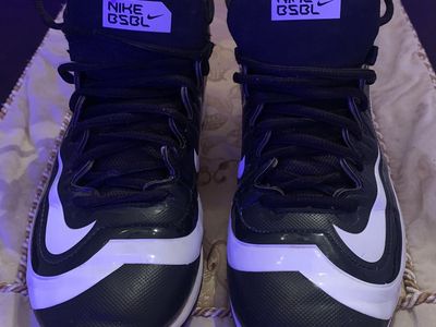 Nike Baseball Cleats Size 6 Y