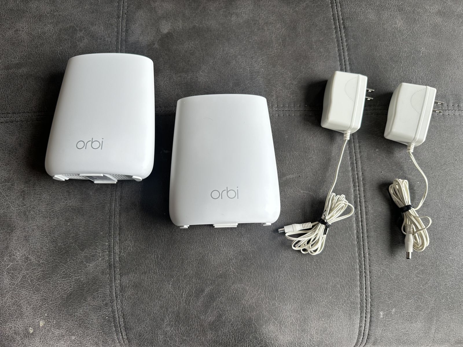 Netgear - ORBI - AC2200 Tri-Band Mesh WiFi System (Router + Satellite)