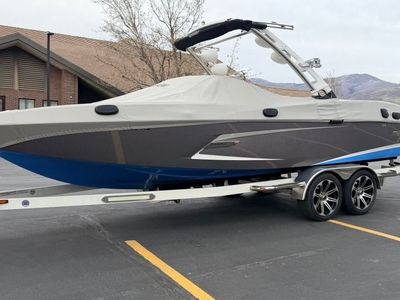 Malibu 24 MXZ - BEST FAMILY BOAT!!
