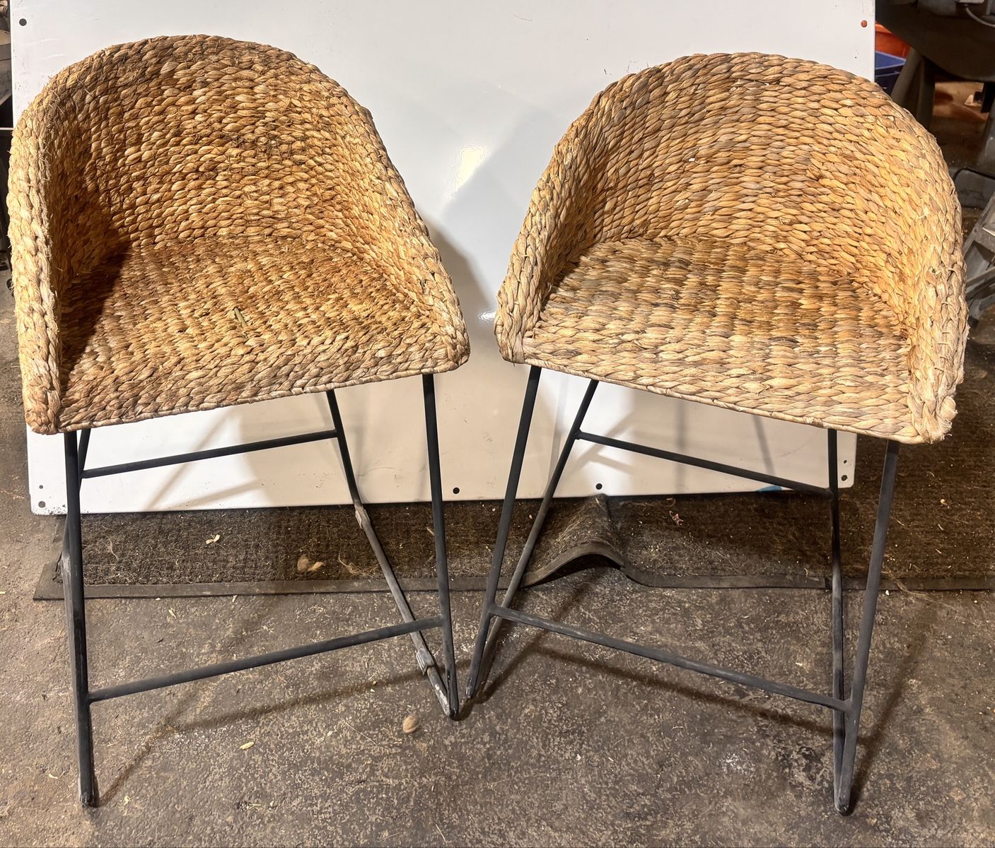 Set of Counter Stools Natural Woven Hyacinth Metal Frame Used