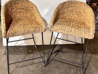 Set of Counter Stools Natural Woven Hyacinth Metal Frame Used