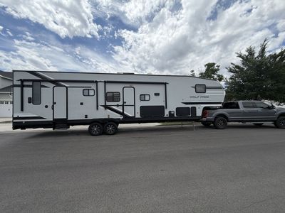 2020 Wolfpack Toy Hauler Fifth Wheel 335 pack 13 Platinum