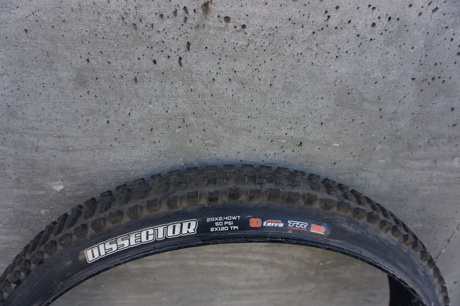 Maxxis Dissector 29 TR DD 3C 2.4" MaxTerra DH Brosnan MTB Tire