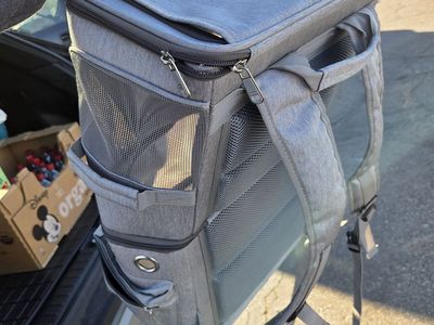 Animal play pens, carriers and travel bags OPEN TO CASH OFFERS