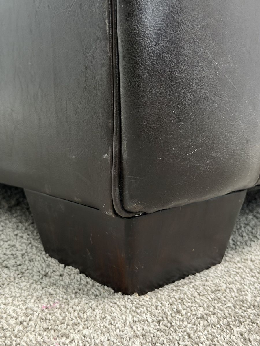 Main image 6
