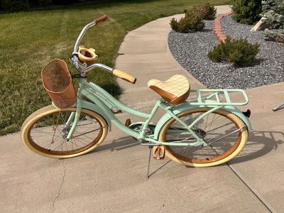 Cutest Huffy Cruiser Bike
