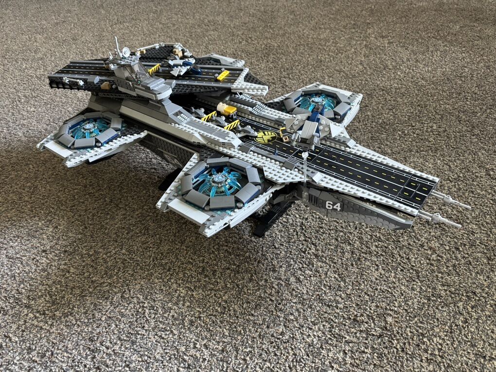 Lego Marvel Super Heroes 76042 The Shield Carrier