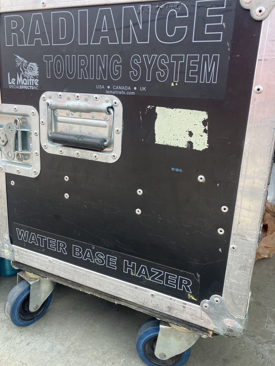 Touring system Le Maitre Special Effects Inc