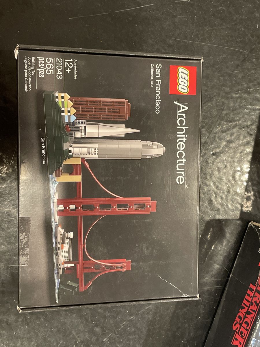LEGO Architecture San Francisco Skyline (21043) Building Kit - 565 Pieces, Ages 12+