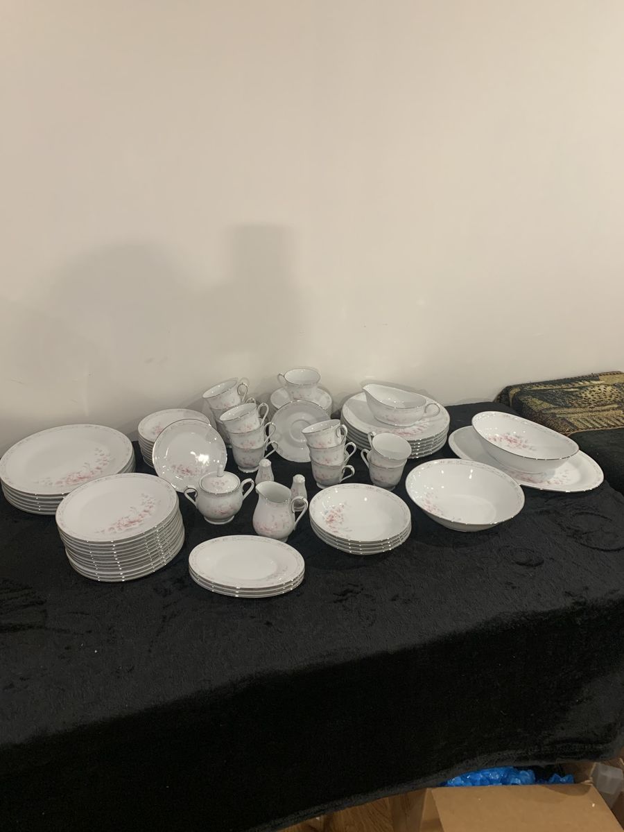 Noritake Carthage China Dinnerware Set - Service for 12, Vintage Floral Pattern