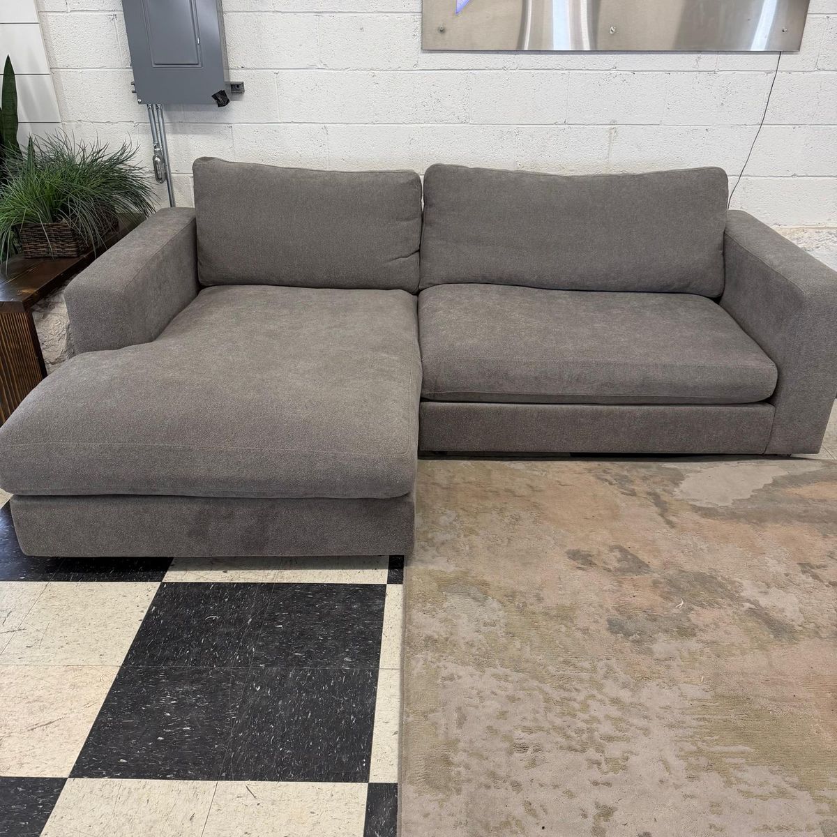 COSTCO HENREDON ESSEX HILL SOFA CHAISE!!