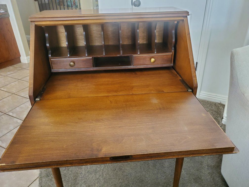 Main image 7