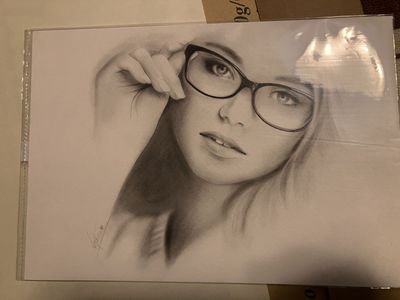 32 portrait pencil girl