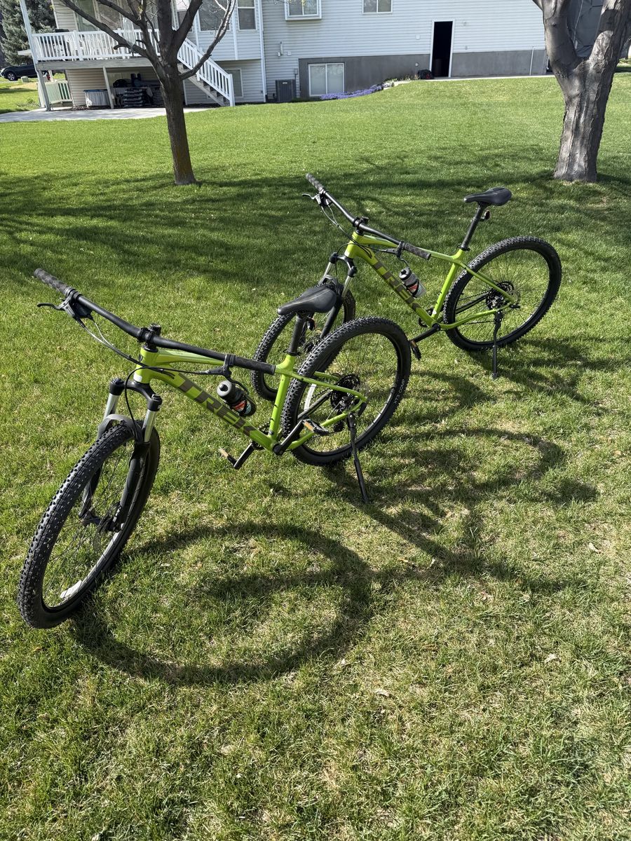 2 Trek Marlin 5 Gen 2 Bikes