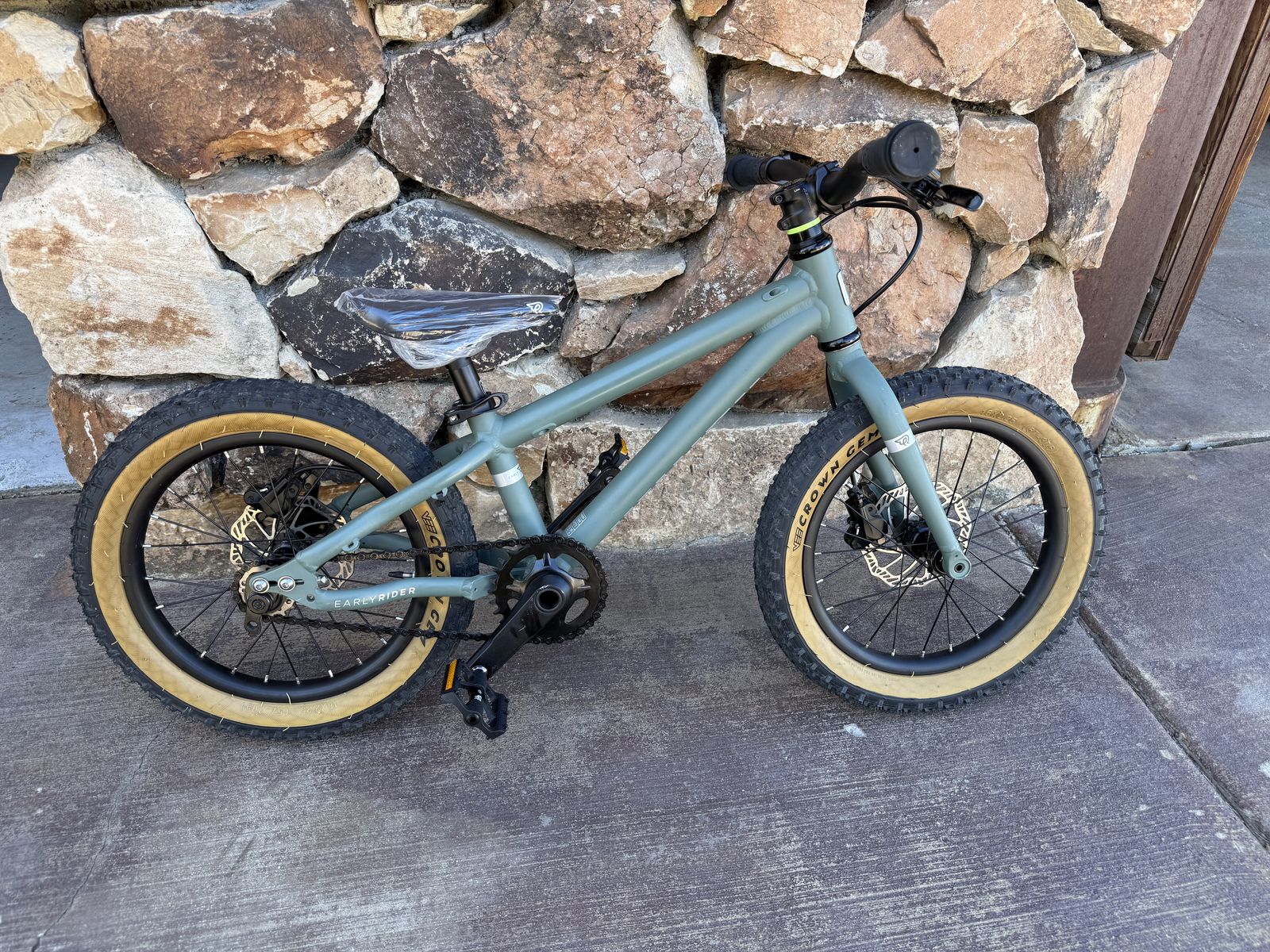 2025 16" Early Rider kids bike