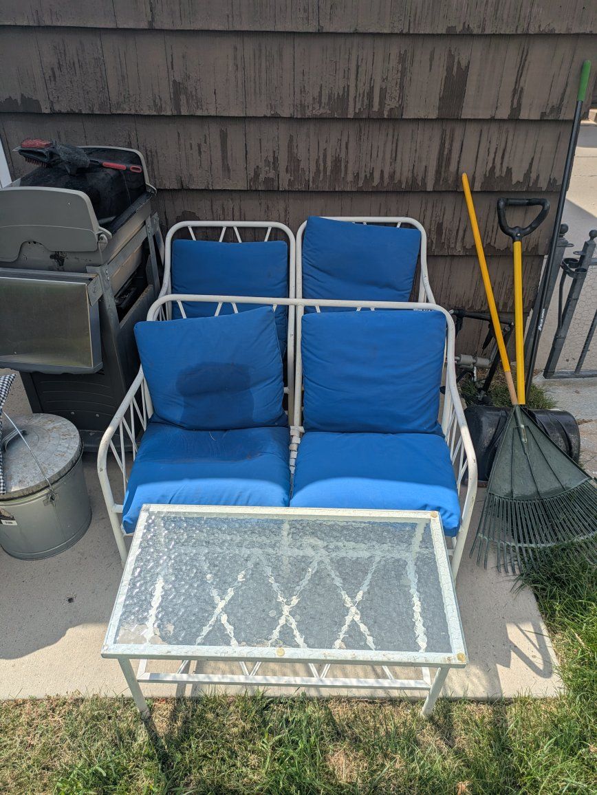 Patio furniture set