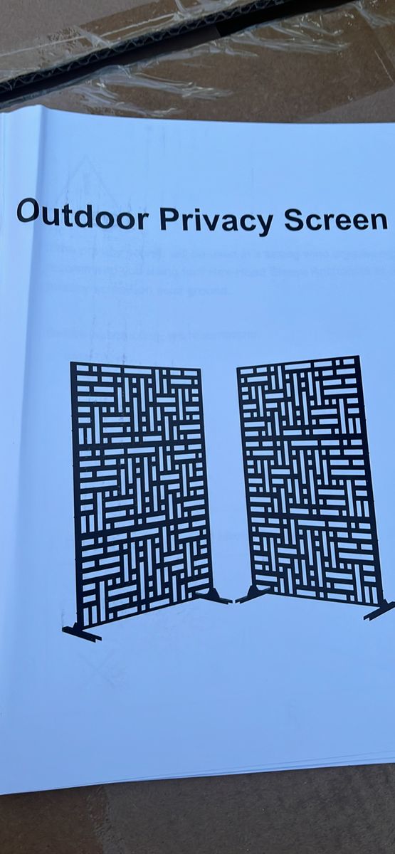 Outdoor privacy screen