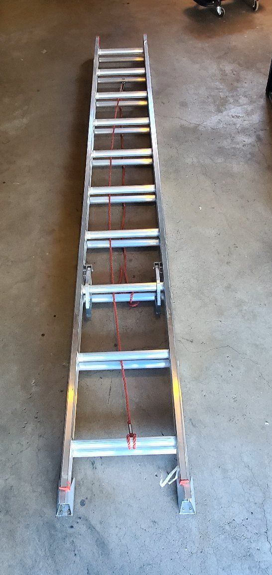 Werner 20' Aluminum Extension Ladder