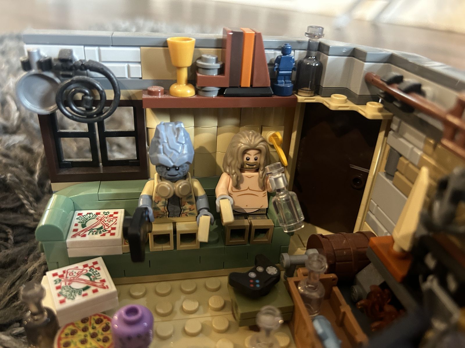Main image 4