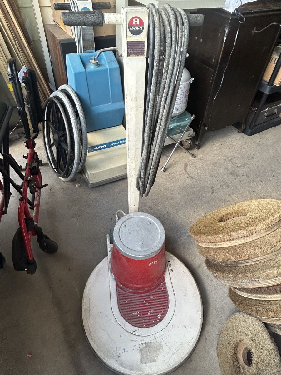 Vintage Advance Matador M20 Inch Floor Scrubber Buffer Polisher With Several Brushes And Buffing Pads, Works Well, See Video.