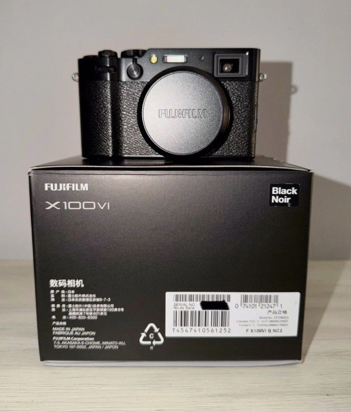 Fujifilm X100VI 40.2 MP Digital Camera Black