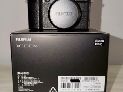 Fujifilm X100VI 40.2 MP Digital Camera Black