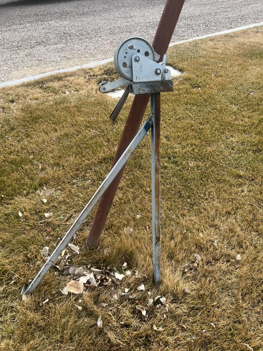 Hand Crank Winch. $25.