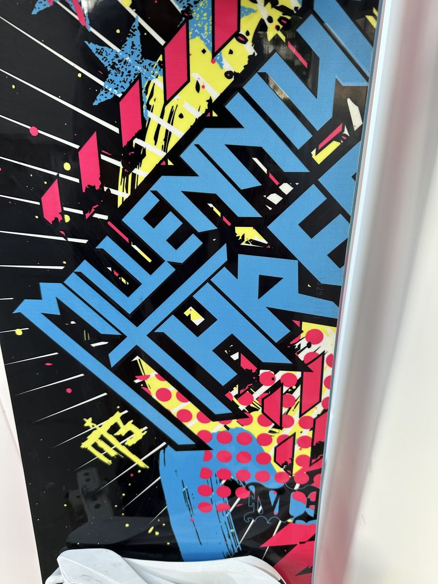 Main image 7