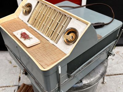 Vintage swamp car cooler