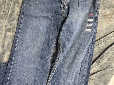Blue levis 505 Jeans (33Wx32 L) (never Worn)