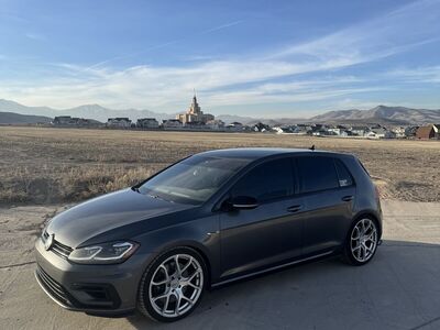 2018 VOLKSWAGEN GOLF R 4Motion