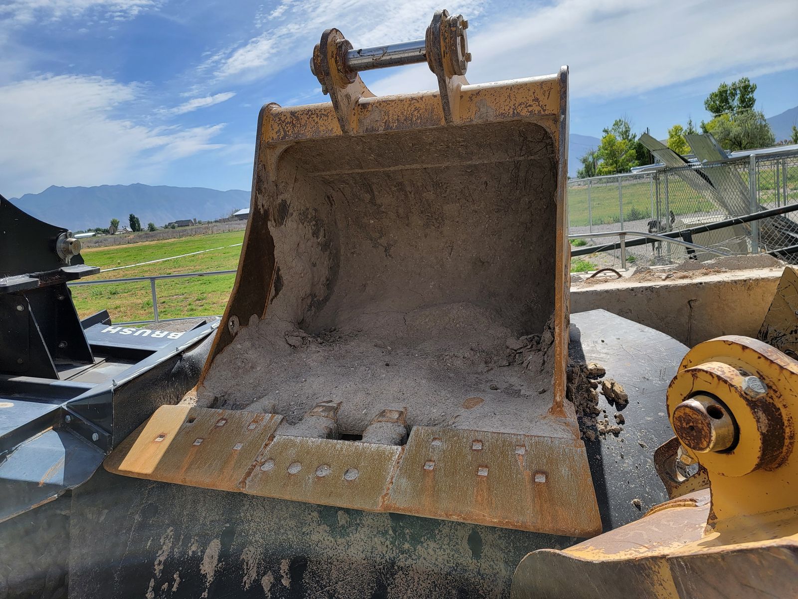 24" , 30"  and 48" Buckets for 316 or 317 Caterpillar Track Hoe