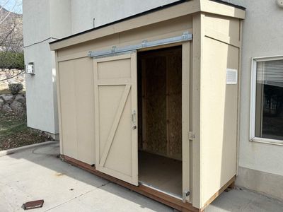 Storage Shed - great condition - 10ft x 4ft - MSRP $3500