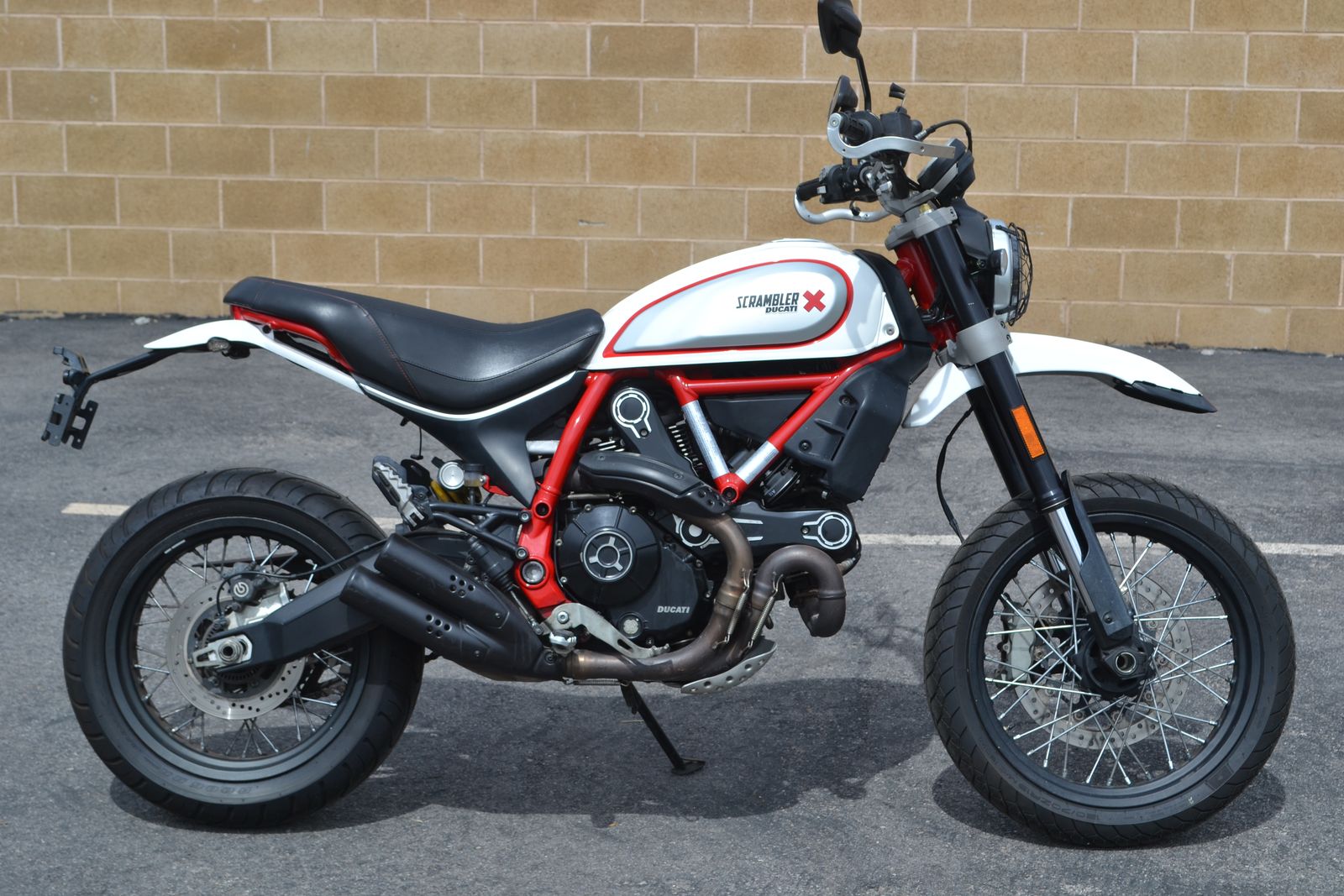 2020 Ducati Scrambler Desert Sled - NEW TIRES - PRICE DROP