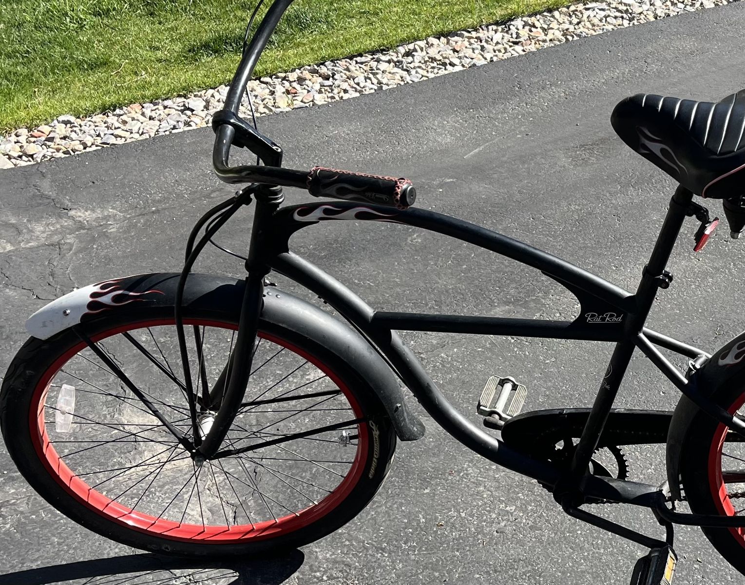 Cruiser Bike - 3 speed Black with Red Rims & Flame Accents - Excellent Condition