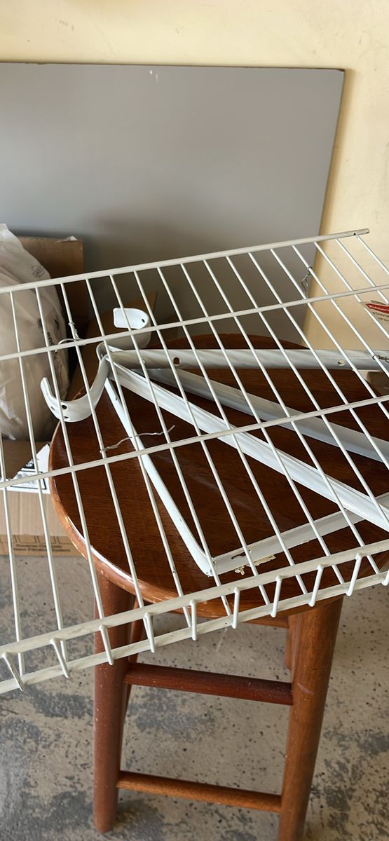 Rubbermaid 16" x 12" White Wire Linen Shelf with Brackets