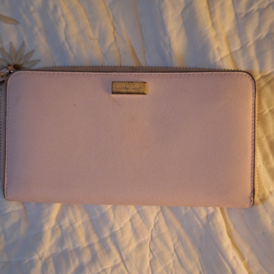 Kate Spade Wallet in Beautiful Powder Pink