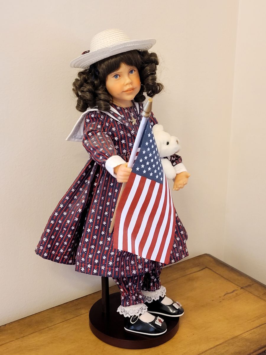 Goebel Richard Simmons "LIBBY" Resin Doll Collection of Masters by Julie Fischer