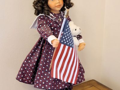 Goebel Richard Simmons "LIBBY" Resin Doll Collection of Masters by Julie Fischer