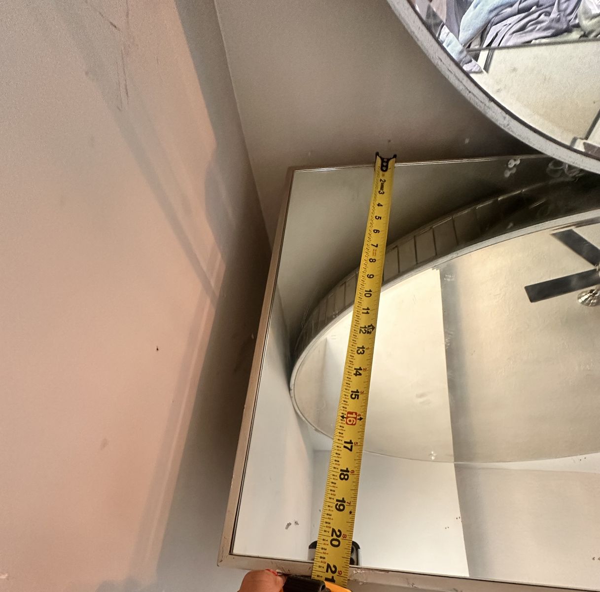 Main image 3