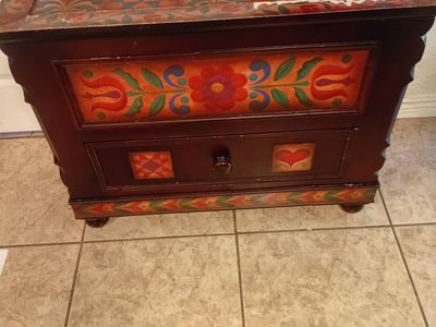 Dresser Chest