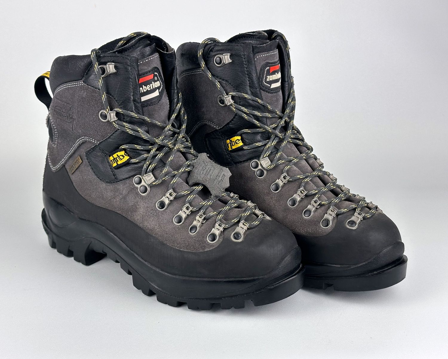 Zamberlan Gore-tex Mountaineering / Alpine Hiking Boots - Men's 8H / WMS 9H / EU 42