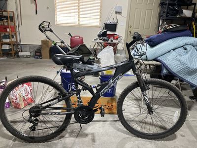 Hyper Havoc 26" Men's Mountain Bike - Full Suspension, 21-Speed, Black/Gray Aluminum