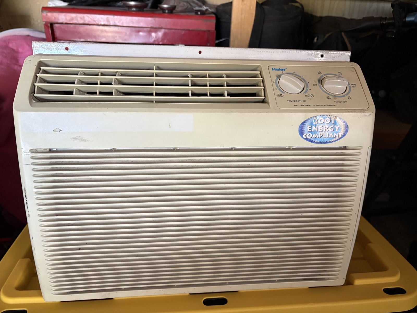 Window air conditioner
