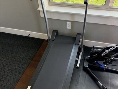 Working Treadmill non motorized - Used Good Condition - Fitness Equipment