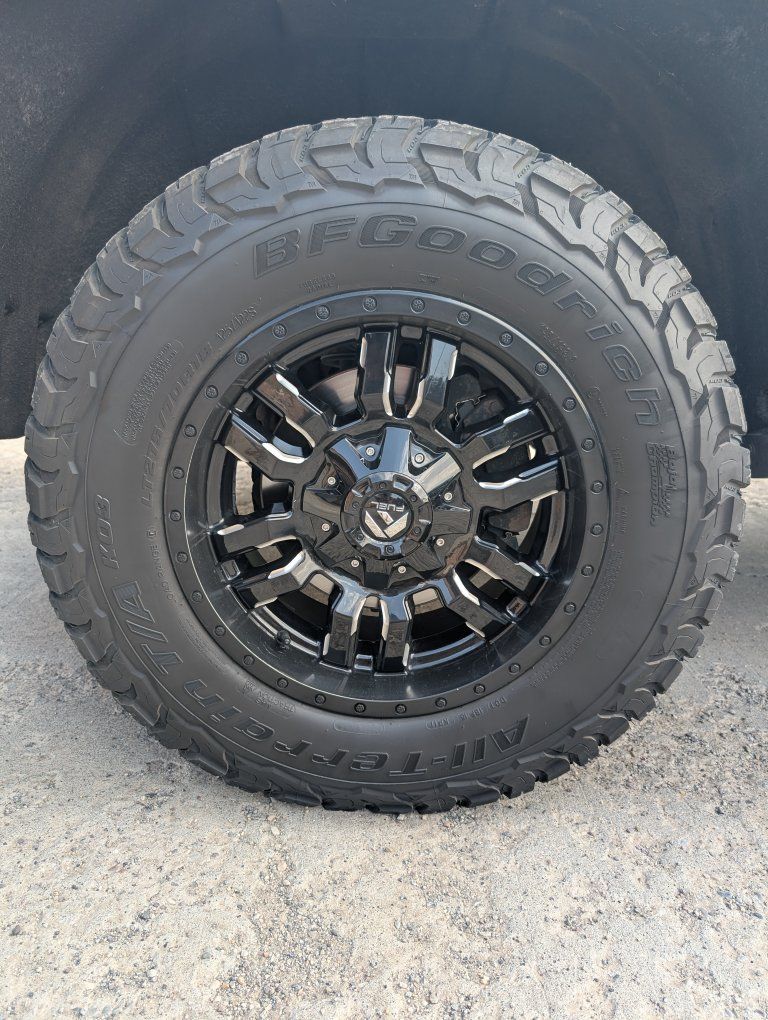 Looking to trade for chrome wheels