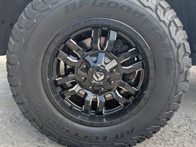 Looking to trade for chrome wheels