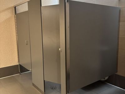 Commercial Restroom Partition Stalls
