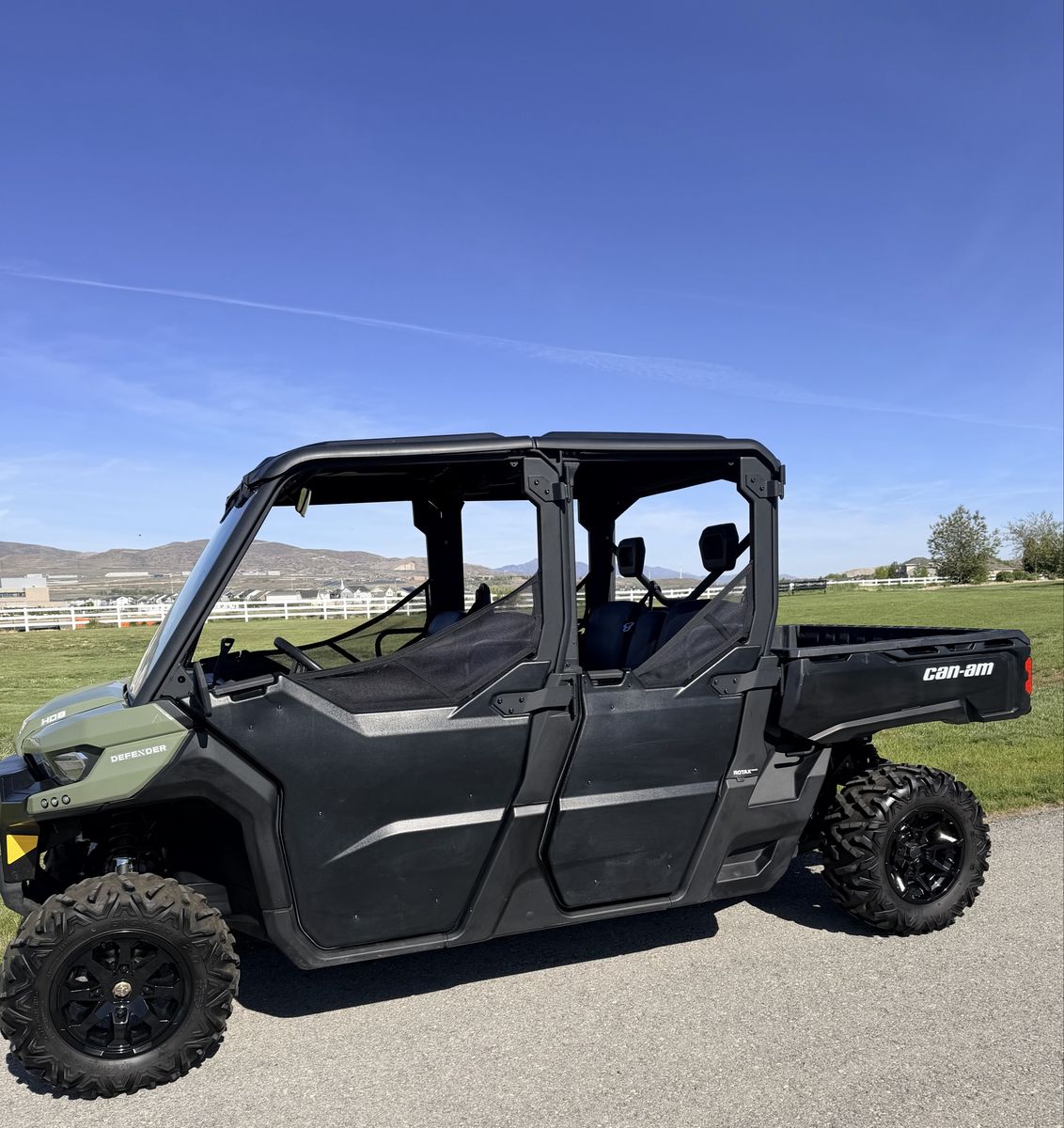 2021 Can-Am Defender MAX HD8 — LOW MILES!